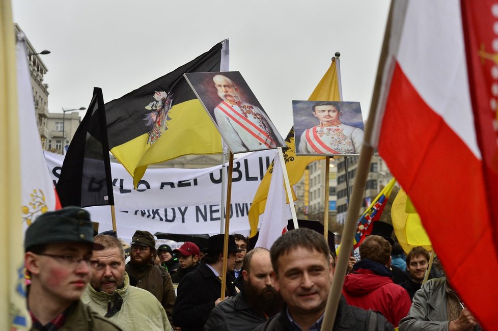 V Praze proběhl pochod za monarchii (28.10.2018)