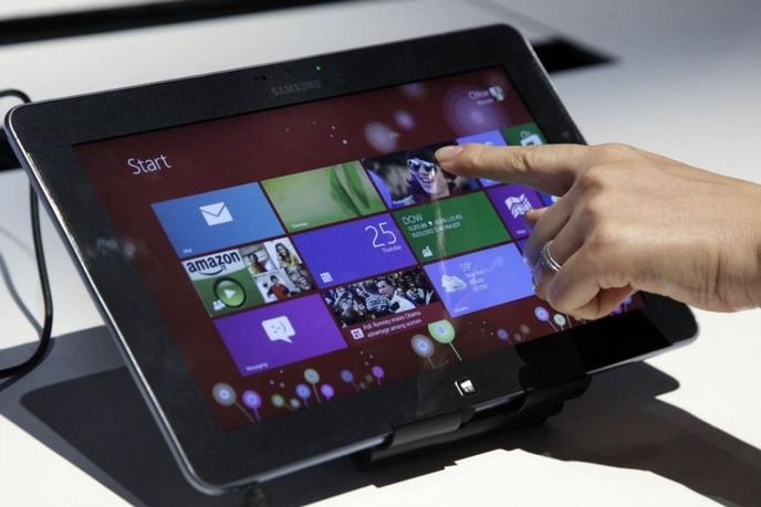 Operační systém Windows 8 na tabletu Samsung (foto ČTK) Operační systém Windows 8 na tabletu Samsung (foto ČTK)