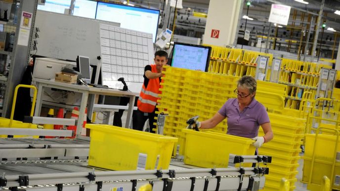 Sklad Amazonu v německém Grabenu Sklad Amazonu v německém Grabenu