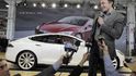 Elon Musk - miliardář spojený se značkami PayPal, Tesla Motors, SpaceX a nyní i Hyperloop. Elon Musk - miliardář spojený se značkami PayPal, Tesla Motors, SpaceX a nyní i Hyperloop.