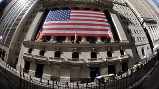 Dow Jonesův index je na rekordu, v růstu pokračuje i širší trh Dow Jonesův index je na rekordu, v růstu pokračuje i širší trh