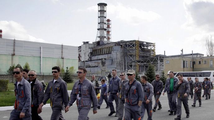 Evropská banka pro obnovu a rozvoj pomáhá například na Ukrajině financovat zabezpečení jaderné elektrárny Černobyl. Na financování stavby se podílí více než čtyřicítka zemí. Evropská banka pro obnovu a rozvoj pomáhá například na Ukrajině financovat zabezpečení jaderné elektrárny Černobyl. Na financování stavby se podílí více než čtyřicítka zemí.
