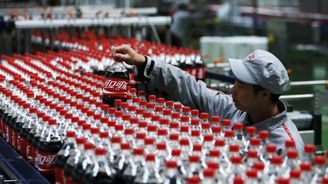 Coca-Cola má problémy na rozvíjejících se trzích, tržby zaostaly za odhady Coca-Cola má problémy na rozvíjejících se trzích, tržby zaostaly za odhady