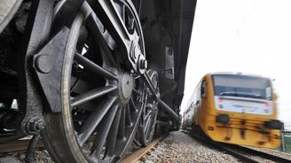 Parní lokomotivy plné uhlí a vody v Plzni otestovaly nové železniční mosty Parní lokomotivy plné uhlí a vody v Plzni otestovaly nové železniční mosty