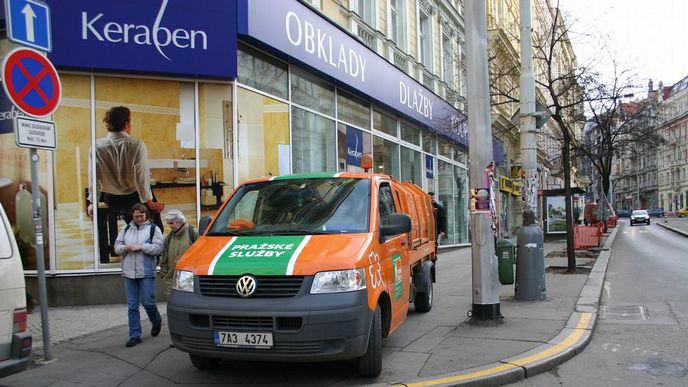 Vedení Prahy chce vypsat tendr na svoz odpadu. Vedení Prahy chce vypsat tendr na svoz odpadu.