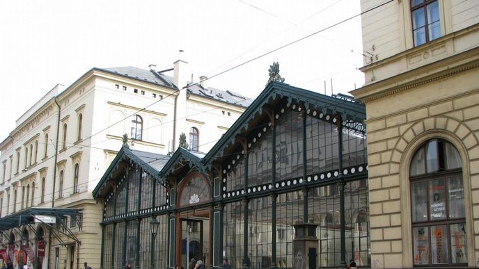 Pohled na Masarykovo nádraží ze strany hlavního vchodu Pohled na Masarykovo nádraží ze strany hlavního vchodu
