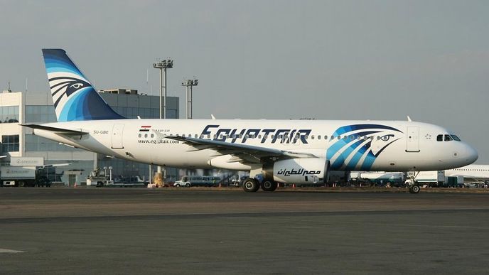 Airbus A320 aerolinek EgyptAir Airbus A320 aerolinek EgyptAir