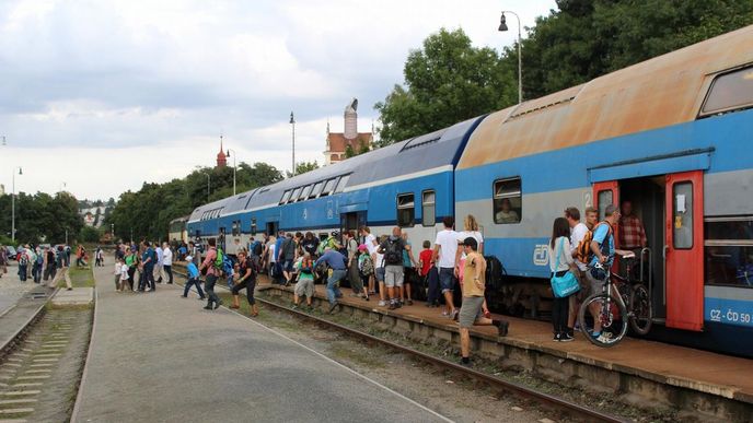 Vagony řady Bmto na nádraží Praha - Braník na trati Posázavského Pacifiku Vagony řady Bmto na nádraží Praha - Braník na trati Posázavského Pacifiku