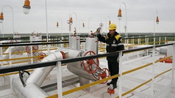 Ropné pole Juganskněftěgaz v Západní Sibiři, kde spolu těží Rosněfť a Exxon Mobil Ropné pole Juganskněftěgaz v Západní Sibiři, kde spolu těží Rosněfť a Exxon Mobil