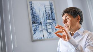 Dědek už není jediným vlastníkem Jablotronu, 40 procent prodal kolegovi Dědek už není jediným vlastníkem Jablotronu, 40 procent prodal kolegovi