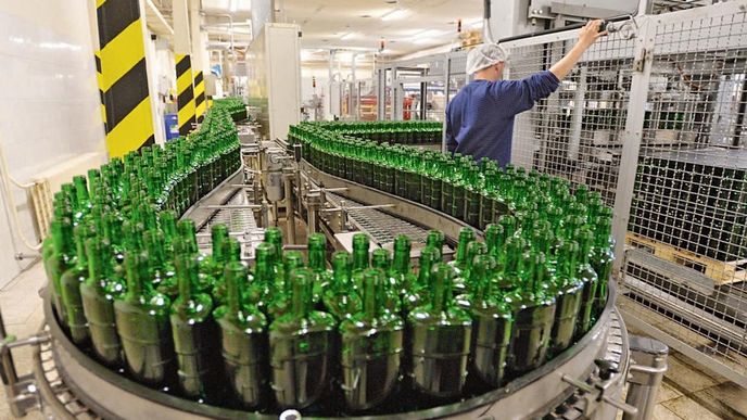 Drtivou většinu zisku si jako dividendu ponechá jediný
akcionář, francouzský koncern Pernod Ricard Drtivou většinu zisku si jako dividendu ponechá jediný
akcionář, francouzský koncern Pernod Ricard
