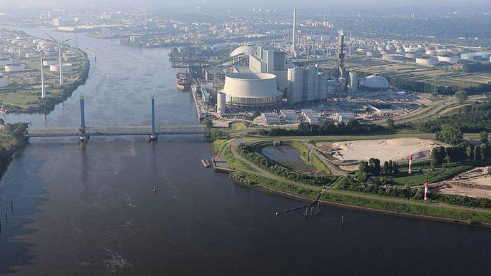 Hamburská uhelná elektrárna Moorburg koncernu Vattenfall Hamburská uhelná elektrárna Moorburg koncernu Vattenfall