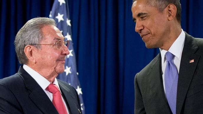 Americký prezident Barack Obama s kubánským vůdcem Raúlem Castrem Americký prezident Barack Obama s kubánským vůdcem Raúlem Castrem