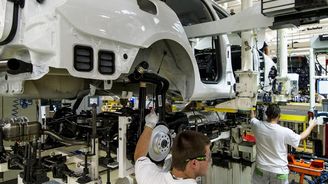 Ekonomika rostla o 4,2 procenta. Statistici zlepšili svůj původní odhad Ekonomika rostla o 4,2 procenta. Statistici zlepšili svůj původní odhad