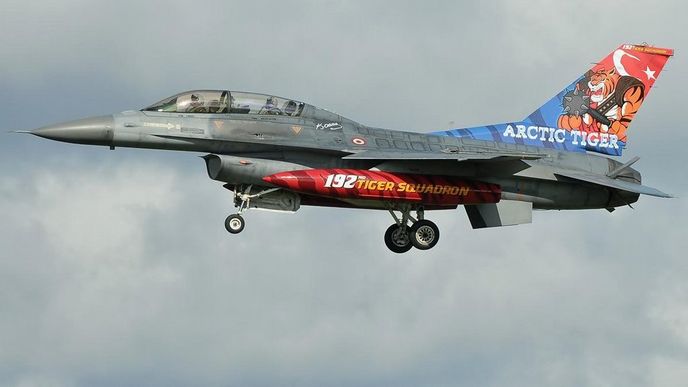 Stíhačka F-16 turecké armády Stíhačka F-16 turecké armády