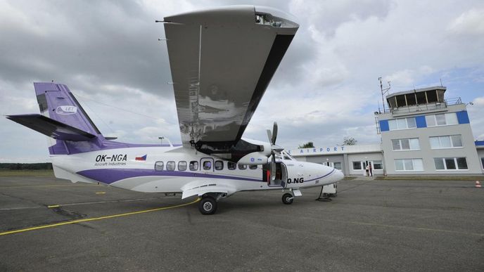 Společnosti Aircraft Industries představila 15. července novinářům na letišti v Kunovicích na Uherskohradiťsku nový letoun L-410 NG. Společnosti Aircraft Industries představila 15. července novinářům na letišti v Kunovicích na Uherskohradiťsku nový letoun L-410 NG.