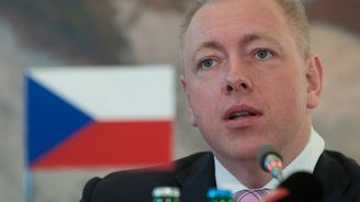 Chovanec reorganizaci policie podepíše v úterý. Musí odejít, reagoval Babiš Chovanec reorganizaci policie podepíše v úterý. Musí odejít, reagoval Babiš