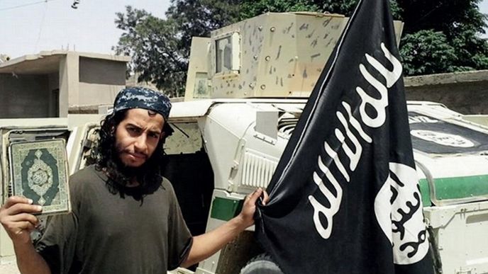 Údajný strůjce teroristických útoků v Paříži, Belgičan marockého původu Abdelhamid Abaaoud Údajný strůjce teroristických útoků v Paříži, Belgičan marockého původu Abdelhamid Abaaoud