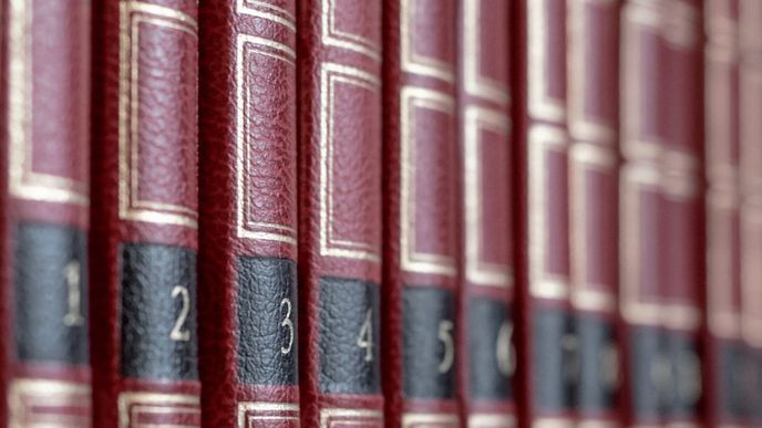 Nakladatelství dokážou vytvářet lepší produkty než online. Nakladatelství dokážou vytvářet lepší produkty než online.