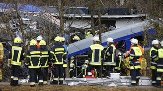 Při srážce vlaků v Belgii zahynuli tři lidé, 40 jich bylo zraněno Při srážce vlaků v Belgii zahynuli tři lidé, 40 jich bylo zraněno