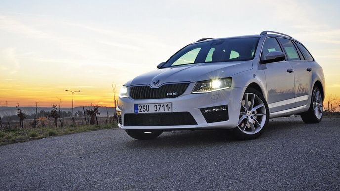 Škoda Octavia RS Combi 2.0 TDI DSG Škoda Octavia RS Combi 2.0 TDI DSG