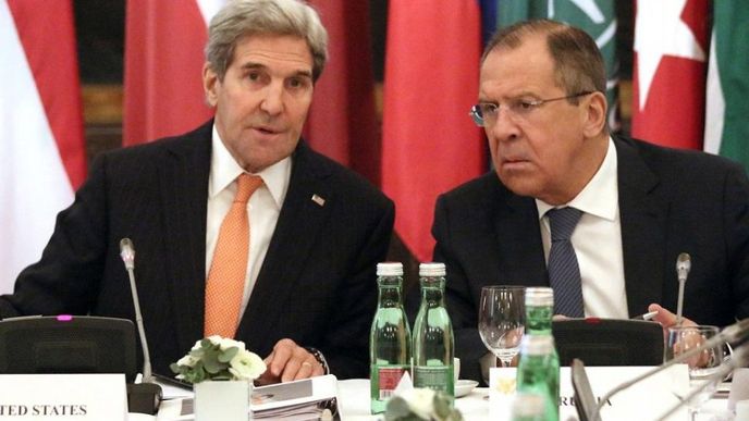Americký ministr zahraničí John Kerry a ruský ministr zahraničí Sergej Lavrov ve Vídni Americký ministr zahraničí John Kerry a ruský ministr zahraničí Sergej Lavrov ve Vídni
