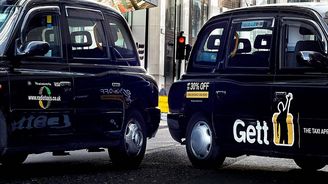 Automobilky vyrazily na nákupy on-line taxislužeb Automobilky vyrazily na nákupy on-line taxislužeb