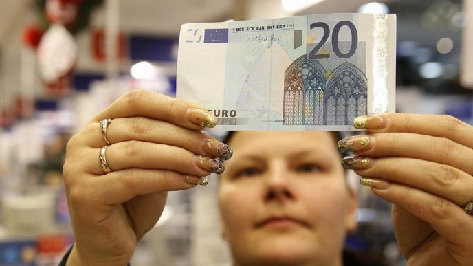 Euro oslabilo a ještě klesne Euro oslabilo a ještě klesne
