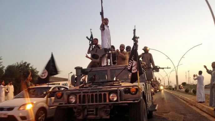 Islamisté nedaleko iráckého Mosulu Islamisté nedaleko iráckého Mosulu