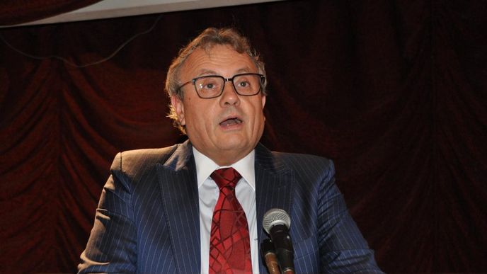 Vladimír Dlouhý Vladimír Dlouhý