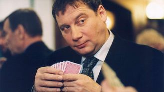 Senátor Tomáš Töpfer bude řídit Vinohradské divadlo Senátor Tomáš Töpfer bude řídit Vinohradské divadlo