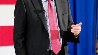 Trump už mezi republikány nemá soupeře. Boj vzdal i Kasich Trump už mezi republikány nemá soupeře. Boj vzdal i Kasich