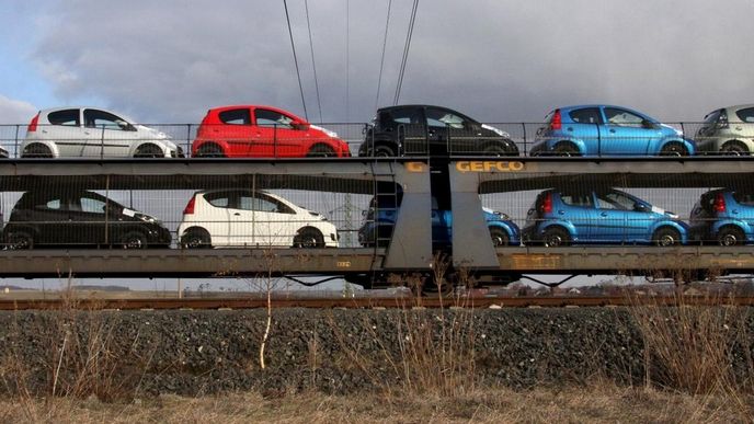 Poptávka po malých autech v Evropě klesá, tak oficiálně zdůvodnila automobilka TPCA plánované omezení výroby. Poptávka po malých autech v Evropě klesá, tak oficiálně zdůvodnila automobilka TPCA plánované omezení výroby.