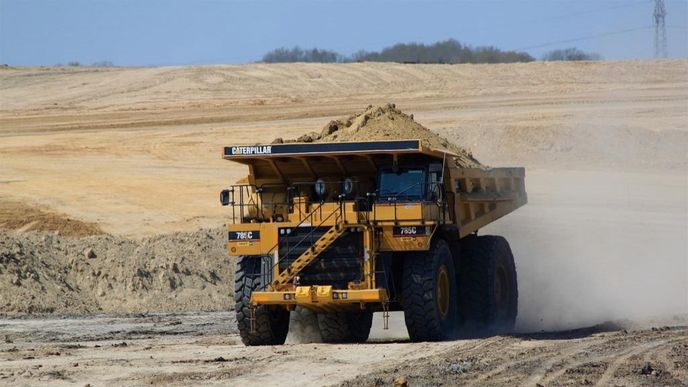 Důlní vůz Caterpillar Důlní vůz Caterpillar