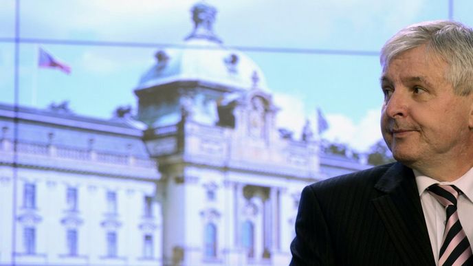 Premiér Jiří Rusnok Premiér Jiří Rusnok