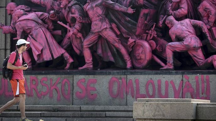 Sofijský památních Rudé armády se vzkazem pro Čechy a Slováky. Sofijský památních Rudé armády se vzkazem pro Čechy a Slováky.