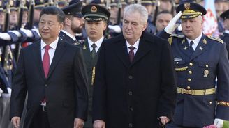 Zeman ocenil policisty za zásah při návštěvě čínského prezidenta Zeman ocenil policisty za zásah při návštěvě čínského prezidenta