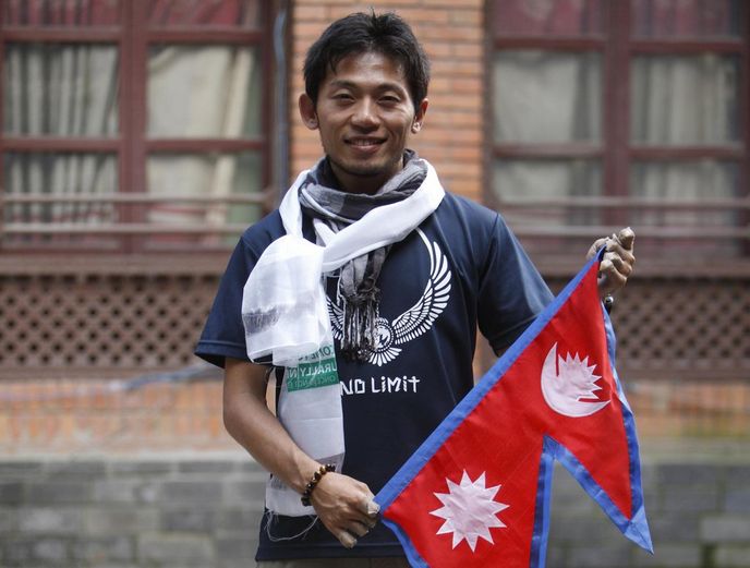 Japonec Nobukazu Kuriki se jako jediný horolezec pokusí v letošní podzimní lezecké sezoně zdolat nejvyšší horu světa Mount Everest Japonec Nobukazu Kuriki se jako jediný horolezec pokusí v letošní podzimní lezecké sezoně zdolat nejvyšší horu světa Mount Everest