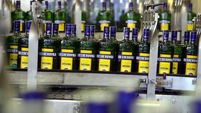 Výroba becherovky v Karlových Varech Výroba becherovky v Karlových Varech