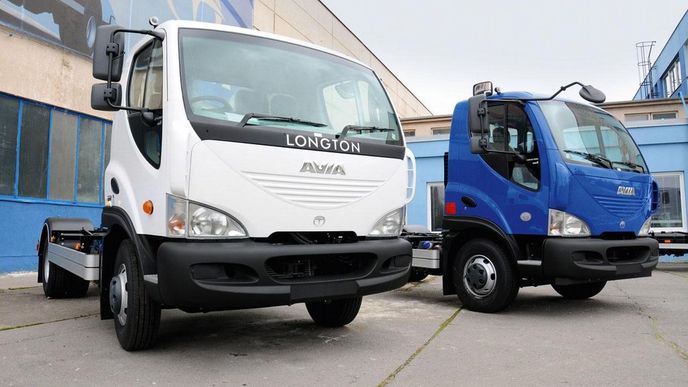 Nová značka. V Británii by brzy mohly jezdit nákladní vozy letňanské automobilky pod novou značkou Longton Avia Nová značka. V Británii by brzy mohly jezdit nákladní vozy letňanské automobilky pod novou značkou Longton Avia