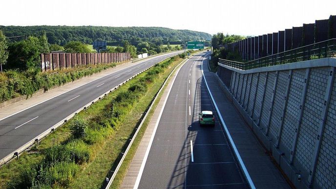 Dálnice D11 na okraji Prahy Dálnice D11 na okraji Prahy