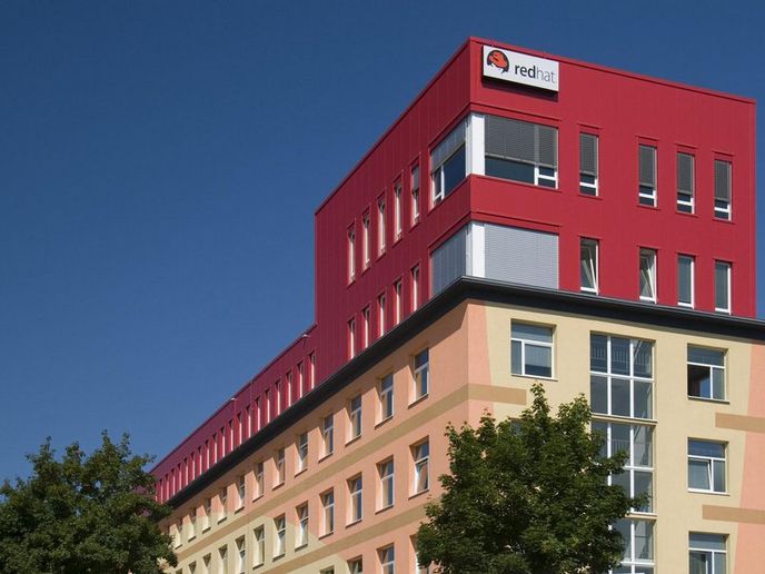 K současným prostorám na ulici Purkyňova v Brně v Králově Poli s 300 zaměstnanci přibyde další budova pro dalších 200 lidí. K současným prostorám na ulici Purkyňova v Brně v Králově Poli s 300 zaměstnanci přibyde další budova pro dalších 200 lidí.