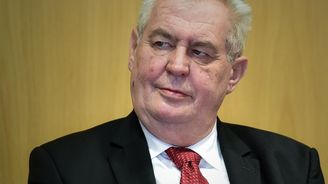 Politici kritizují Zemana za jeho výrok, Rusové jej naopak chválí Politici kritizují Zemana za jeho výrok, Rusové jej naopak chválí