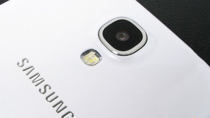 Samsung Galaxy S4 (ilustrační foto) Samsung Galaxy S4 (ilustrační foto)