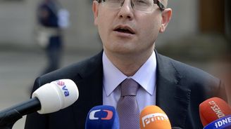 Poslanci by mohli jednat o nedůvěře vládě v úterý, Šnajdr zatčen Poslanci by mohli jednat o nedůvěře vládě v úterý, Šnajdr zatčen