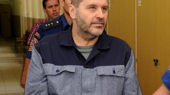 Exsenátor Alexandr Novák u soudu Exsenátor Alexandr Novák u soudu