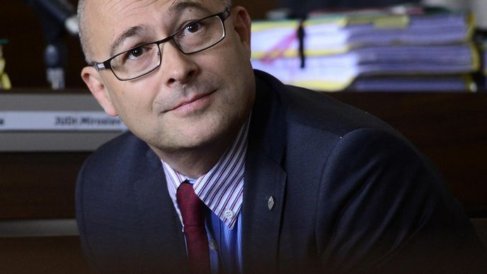 Exministr obrany Martin Barták u Městského soudu v Praze, který jej zprostil obžaloby Exministr obrany Martin Barták u Městského soudu v Praze, který jej zprostil obžaloby