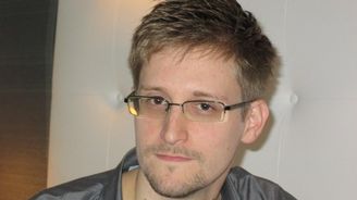 Kdo je Edward Snowden? Supertajný projekt PRISM odhalil průměrný ajťák Kdo je Edward Snowden? Supertajný projekt PRISM odhalil průměrný ajťák