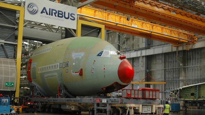 Výrobní linka Airbusu A380 v Toulouse Výrobní linka Airbusu A380 v Toulouse