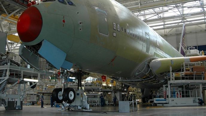 Výrobní linka Airbusu A380 v Toulouse Výrobní linka Airbusu A380 v Toulouse